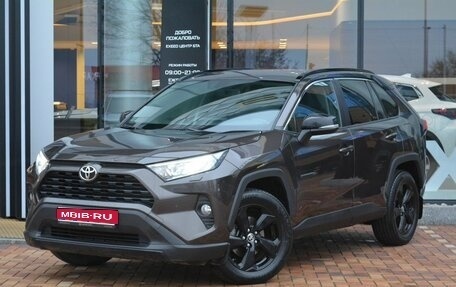 Toyota RAV4, 2021 год, 3 400 000 рублей, 1 фотография