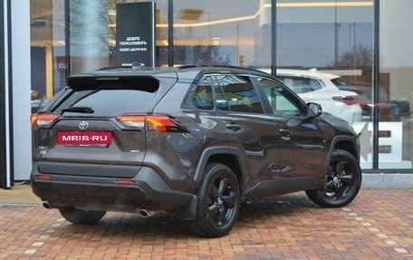 Toyota RAV4, 2021 год, 3 400 000 рублей, 5 фотография