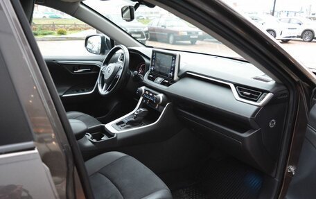 Toyota RAV4, 2021 год, 3 400 000 рублей, 15 фотография