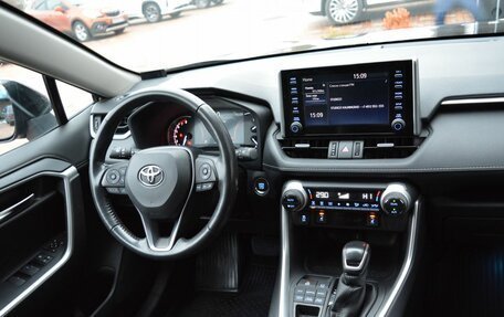 Toyota RAV4, 2021 год, 3 400 000 рублей, 17 фотография