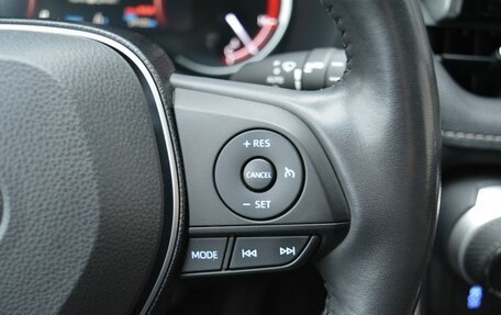 Toyota RAV4, 2021 год, 3 400 000 рублей, 26 фотография