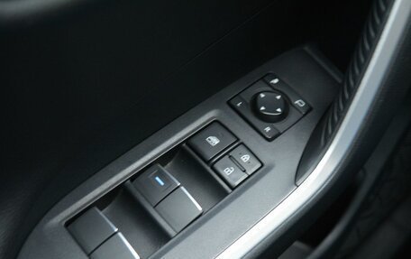 Toyota RAV4, 2021 год, 3 400 000 рублей, 27 фотография