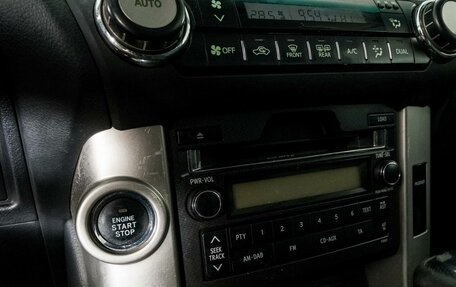 Toyota Land Cruiser Prado 150 рестайлинг 2, 2010 год, 2 240 000 рублей, 12 фотография