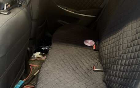 Hyundai Solaris II рестайлинг, 2011 год, 740 000 рублей, 6 фотография