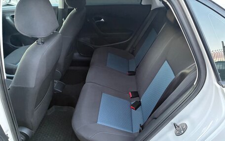 Volkswagen Polo VI (EU Market), 2013 год, 850 000 рублей, 11 фотография