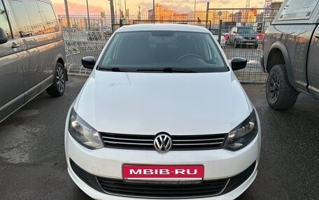 Volkswagen Polo VI (EU Market), 2013 год, 850 000 рублей, 3 фотография