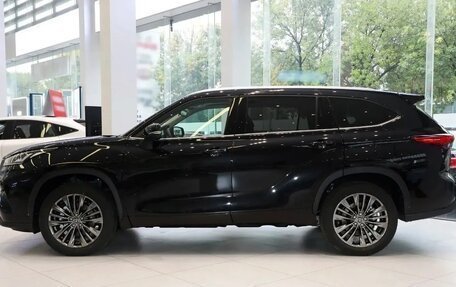 Toyota Highlander, 2025 год, 9 990 000 рублей, 3 фотография