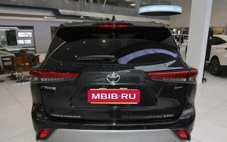 Toyota Highlander, 2025 год, 9 990 000 рублей, 5 фотография