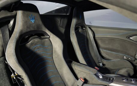 Maserati MC20, 2025 год, 45 000 000 рублей, 15 фотография