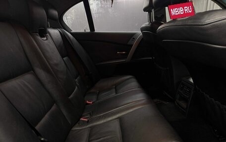 BMW 5 серия, 2004 год, 969 999 рублей, 17 фотография