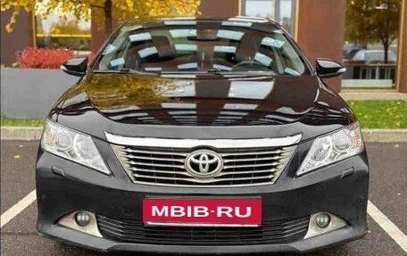 Toyota Camry, 2013 год, 1 650 000 рублей, 2 фотография