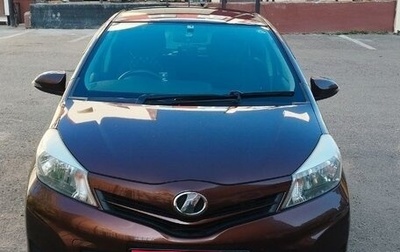 Toyota Vitz, 2012 год, 750 000 рублей, 1 фотография