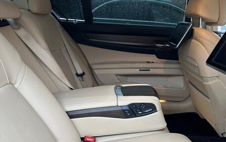 BMW 7 серия, 2013 год, 2 648 000 рублей, 12 фотография
