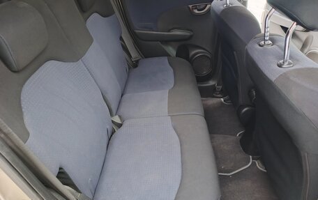 Honda Fit III, 2010 год, 740 000 рублей, 6 фотография