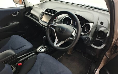 Honda Fit III, 2010 год, 740 000 рублей, 4 фотография