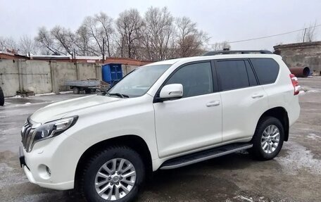 Toyota Land Cruiser Prado 150 рестайлинг 2, 2015 год, 3 600 000 рублей, 6 фотография