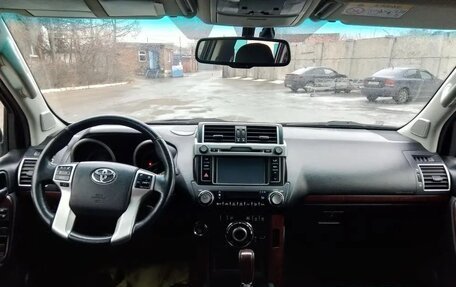 Toyota Land Cruiser Prado 150 рестайлинг 2, 2015 год, 3 600 000 рублей, 9 фотография