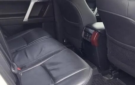 Toyota Land Cruiser Prado 150 рестайлинг 2, 2015 год, 3 600 000 рублей, 18 фотография