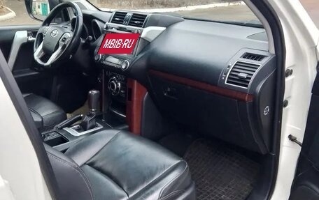 Toyota Land Cruiser Prado 150 рестайлинг 2, 2015 год, 3 600 000 рублей, 12 фотография