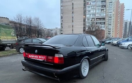 BMW 5 серия, 1995 год, 900 000 рублей, 3 фотография