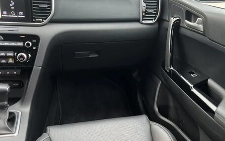 KIA Sportage IV рестайлинг, 2018 год, 2 100 000 рублей, 14 фотография