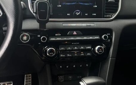 KIA Sportage IV рестайлинг, 2018 год, 2 100 000 рублей, 15 фотография