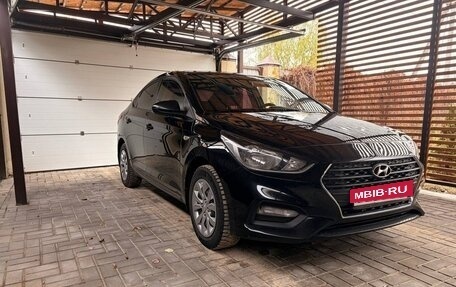 Hyundai Solaris II рестайлинг, 2018 год, 1 190 000 рублей, 2 фотография