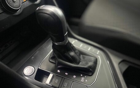 Volkswagen Tiguan II, 2018 год, 2 250 000 рублей, 15 фотография