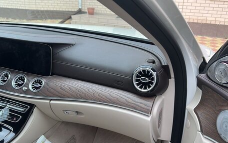 Mercedes-Benz E-Класс, 2016 год, 4 200 000 рублей, 6 фотография