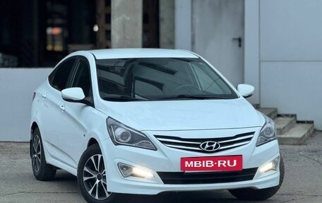 Hyundai Solaris II рестайлинг, 2015 год, 1 099 999 рублей, 2 фотография