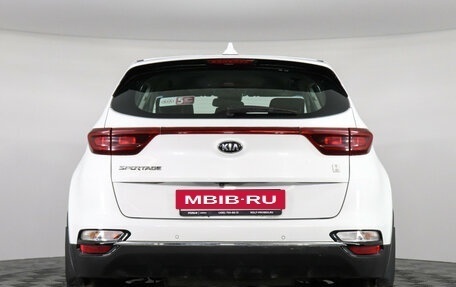 KIA Sportage IV рестайлинг, 2020 год, 2 597 000 рублей, 6 фотография