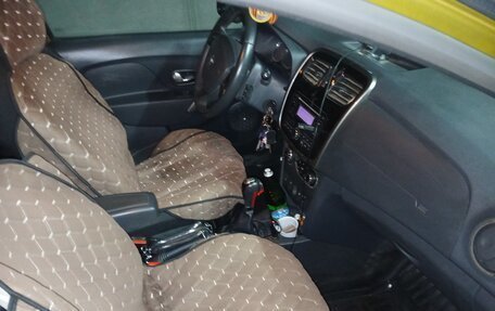 Renault Sandero II рестайлинг, 2015 год, 1 200 000 рублей, 15 фотография