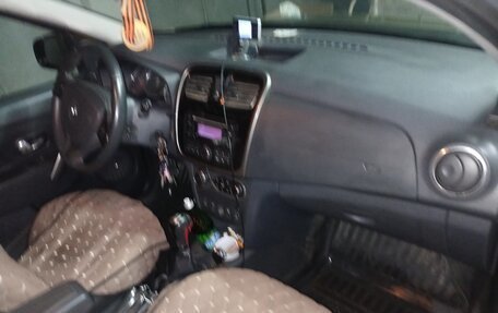 Renault Sandero II рестайлинг, 2015 год, 1 200 000 рублей, 29 фотография