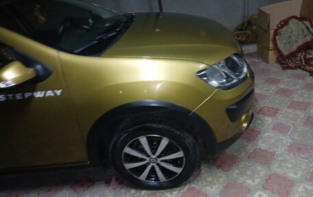 Renault Sandero II рестайлинг, 2015 год, 1 200 000 рублей, 35 фотография