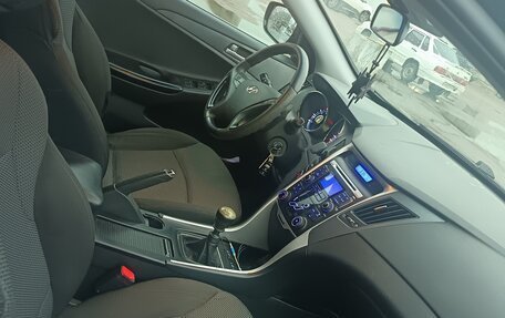 Hyundai Sonata VI, 2011 год, 850 000 рублей, 2 фотография