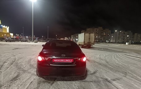 Hyundai Sonata VI, 2011 год, 850 000 рублей, 8 фотография