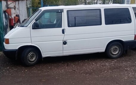 Volkswagen Caravelle T4, 2003 год, 800 000 рублей, 3 фотография