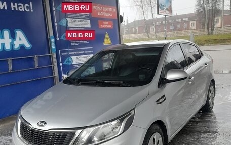 KIA Rio III рестайлинг, 2014 год, 890 000 рублей, 2 фотография