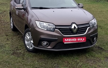 Renault Logan II, 2019 год, 900 000 рублей, 3 фотография