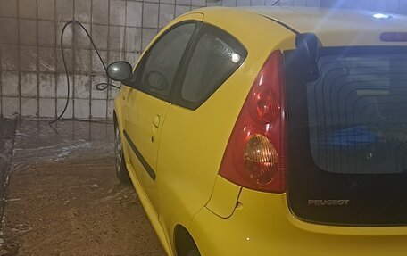 Peugeot 107 I рестайлинг, 2011 год, 445 000 рублей, 4 фотография