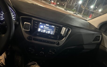 Hyundai Solaris II рестайлинг, 2018 год, 1 335 000 рублей, 6 фотография