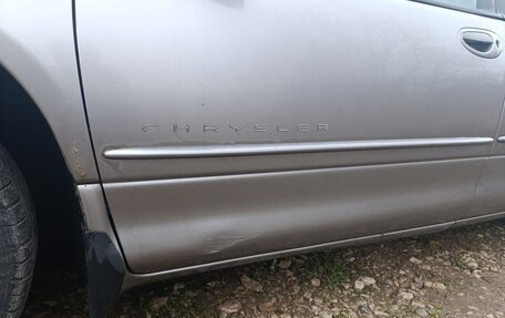 Chrysler Intrepid II, 1998 год, 200 000 рублей, 36 фотография