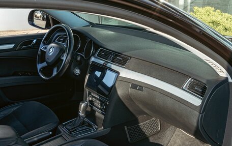 Skoda Superb III рестайлинг, 2013 год, 1 195 000 рублей, 16 фотография