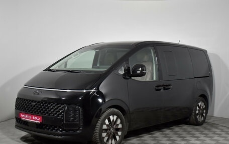 Hyundai Staria, 2023 год, 4 690 000 рублей, 1 фотография