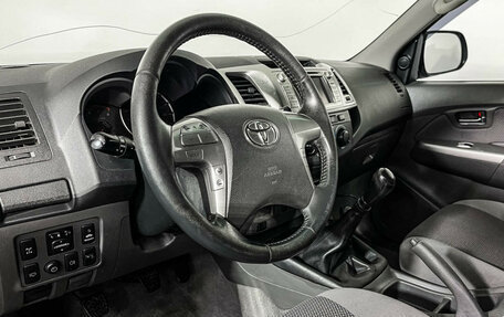 Toyota Hilux VII, 2013 год, 1 860 000 рублей, 13 фотография