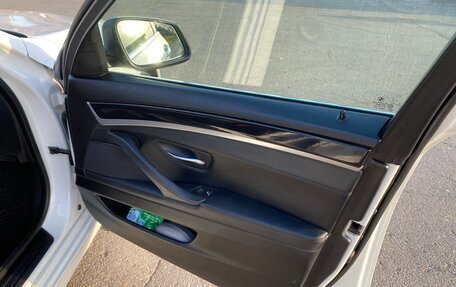 BMW 5 серия, 2010 год, 1 800 000 рублей, 13 фотография