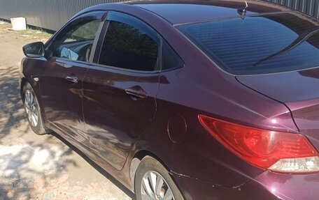 Hyundai Solaris II рестайлинг, 2013 год, 650 000 рублей, 3 фотография