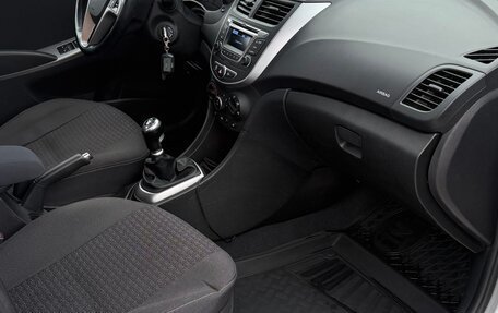 Hyundai Solaris II рестайлинг, 2014 год, 1 300 000 рублей, 12 фотография