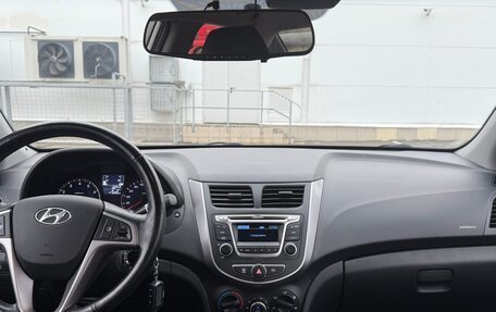 Hyundai Solaris II рестайлинг, 2014 год, 1 300 000 рублей, 18 фотография