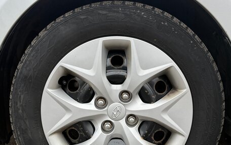 Hyundai Solaris II рестайлинг, 2014 год, 1 300 000 рублей, 23 фотография